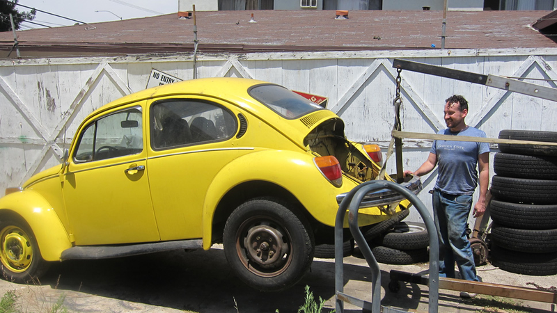 Illustration for article titled It's Back In The Back: How To Put An Engine In A Vintage Beetle